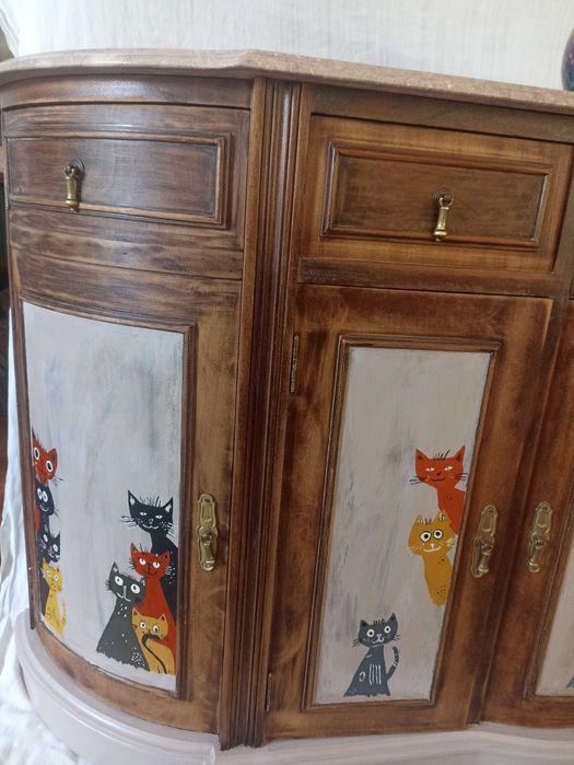 Aparador para uma entrada ou sala