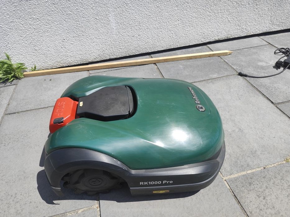 Sprzedam robota koszącego robomow rk1000 pro