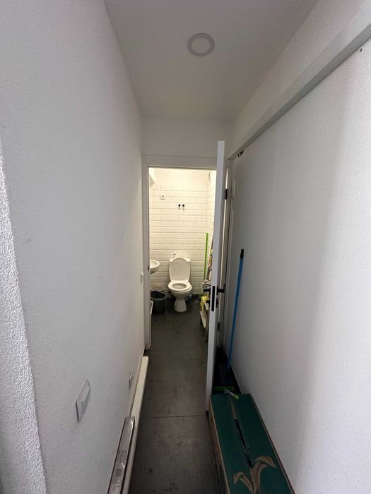 Продаж діючого квіткового магазину. Повністю укомплектовано