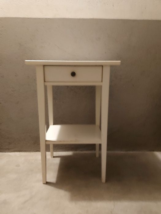 Mesa de Cabeceira / Mesa de Apoio