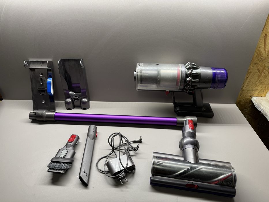 Dyson V11 odkurzacz pionowy bezworkowy
