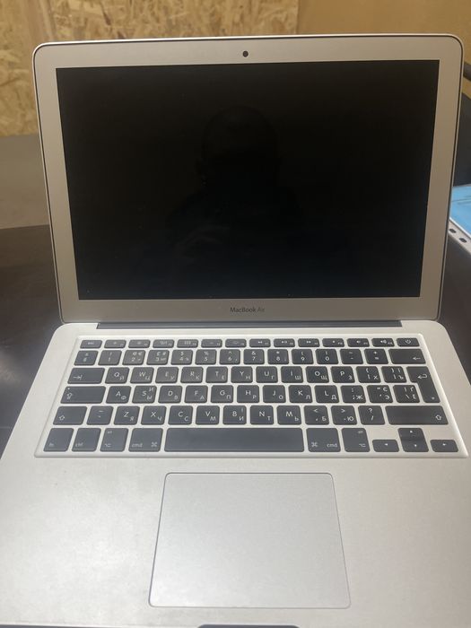 Продам MacBook Air 2015 року