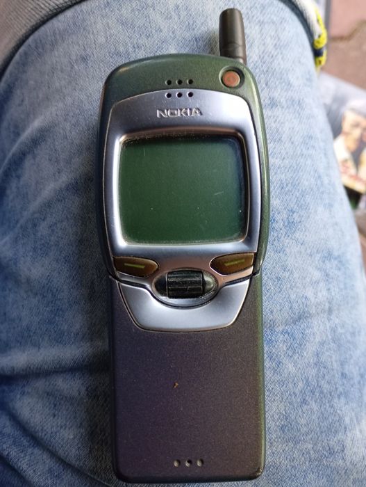 Telefon komórkowy Nokia 7110