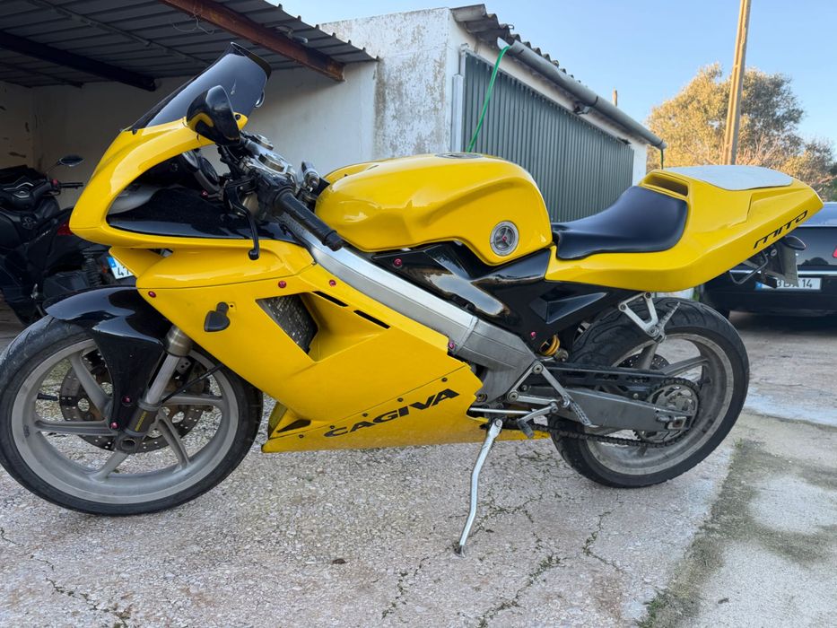 Cagiva mito 125  .