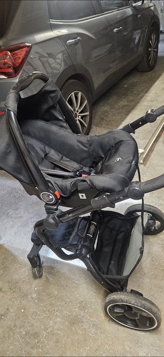 Carro bebe com máxi cosi