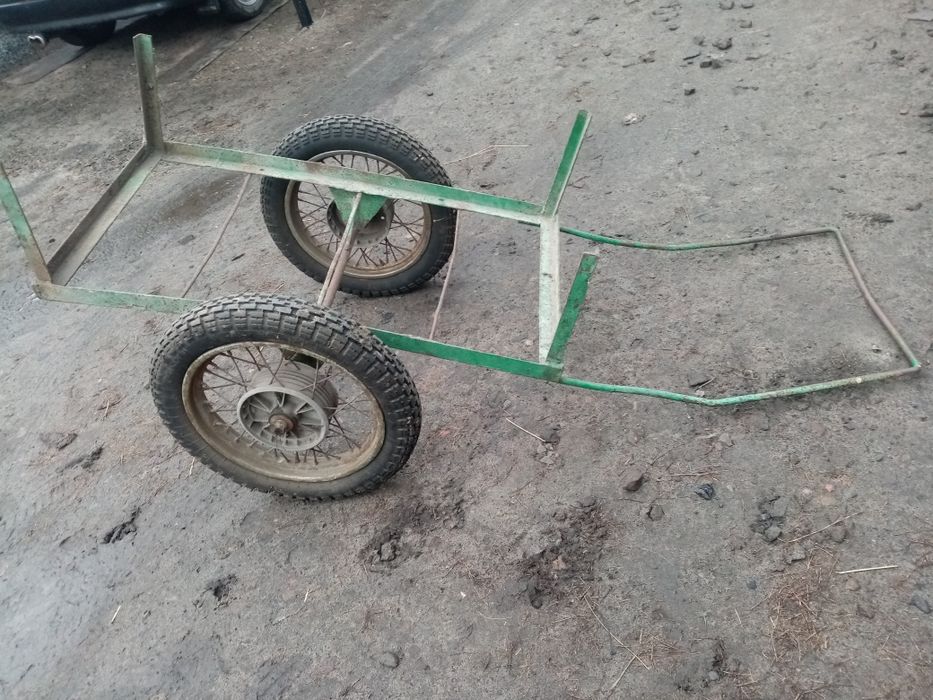 Тачка надвх колесах