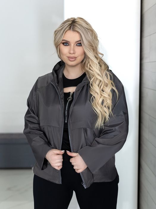 Вітровка жіноча на підкладці з капюшоном на блискавці