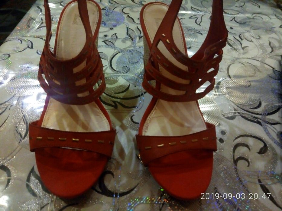 Босоножки Anne Klein 40р