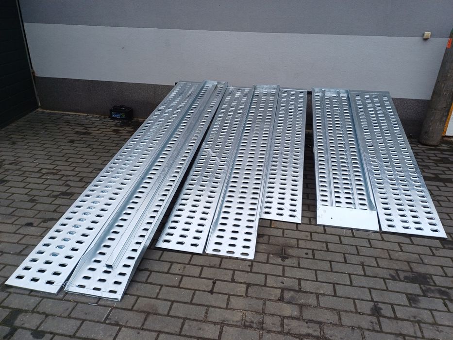 Najazdy podjazdy lohr stalowe ocynkowane 2mb  Producent
