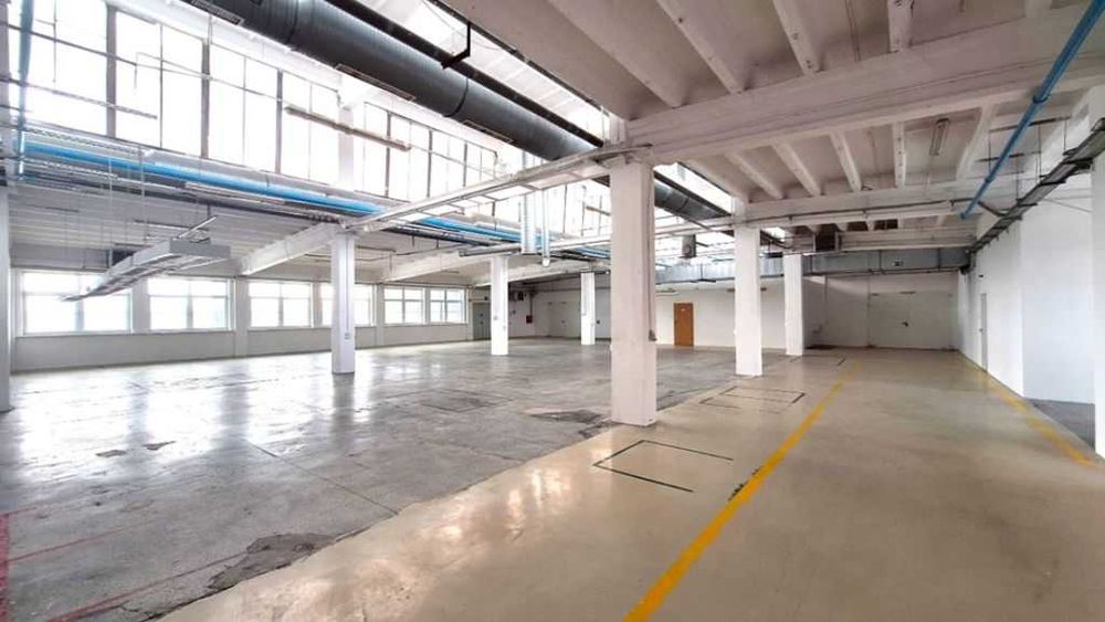 Lokal produkcyjny z biurami w centrum Pabianic ok. 1792 m²