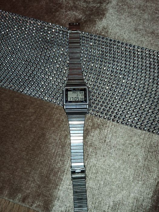 Zegarek nareczny elektroniczny CASIO DB-520 Data Bank 50 modul 675