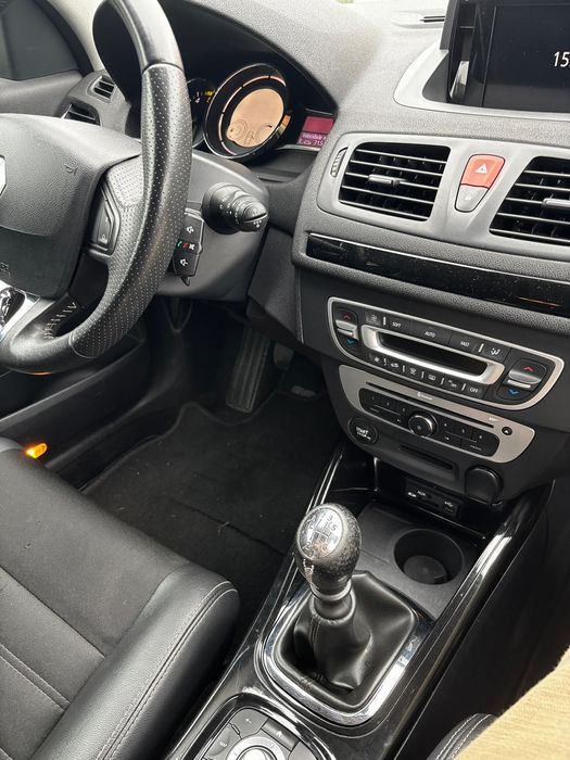 Renault Mégane 3 coupé Bose Edition 1.5 dci 110cv gasóleo (2014)