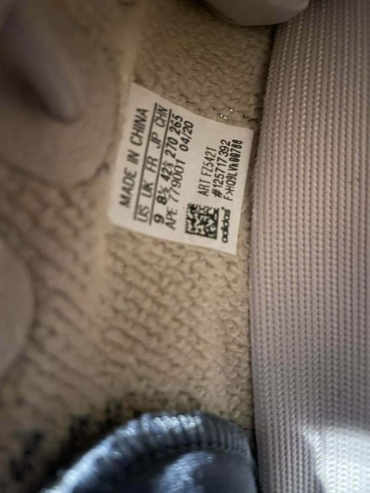 Adidas Yeezy Boost 350 – 3 pary – rozmiar 43 2/3 (UK 8.5)