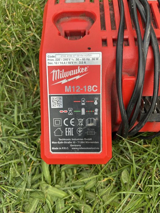 Piła szablasta milwaukee m18 BSX z bateria i ladowarka