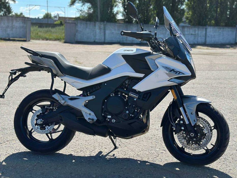 Мотоцикл CFMOTO 700MT