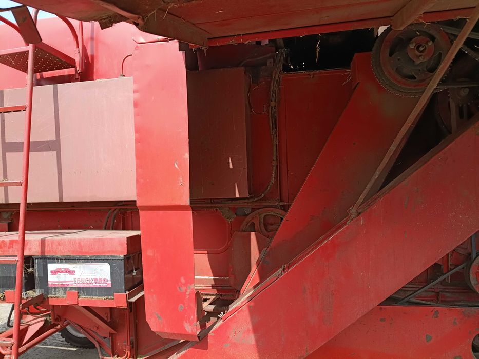Części z kombajnu Z 056 BIZON
