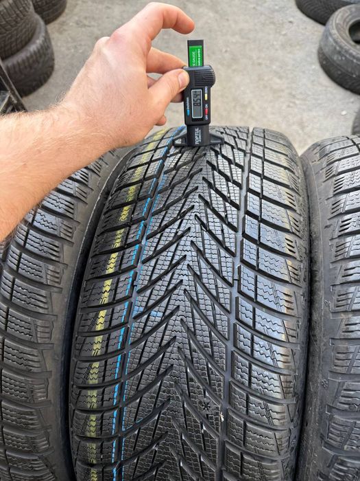 Шины БУ 225 45 R 17 Goodyear UltraGrip performance 3 Зима Комплект