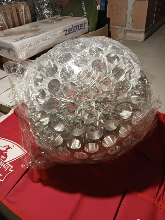 Lampa aluminowa w ksztalcie kuli