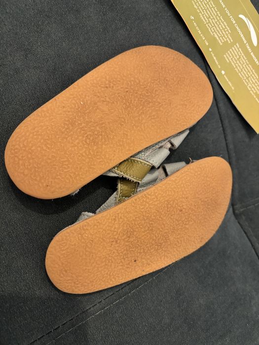 Tikki samochody auta barefood