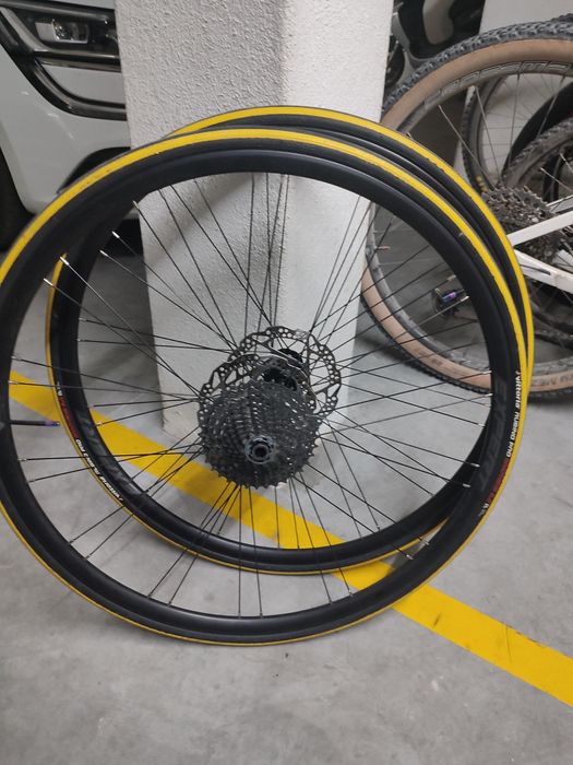 Rodas Merida Expert disc + pneus vittoria rubino pro e cassete 10v