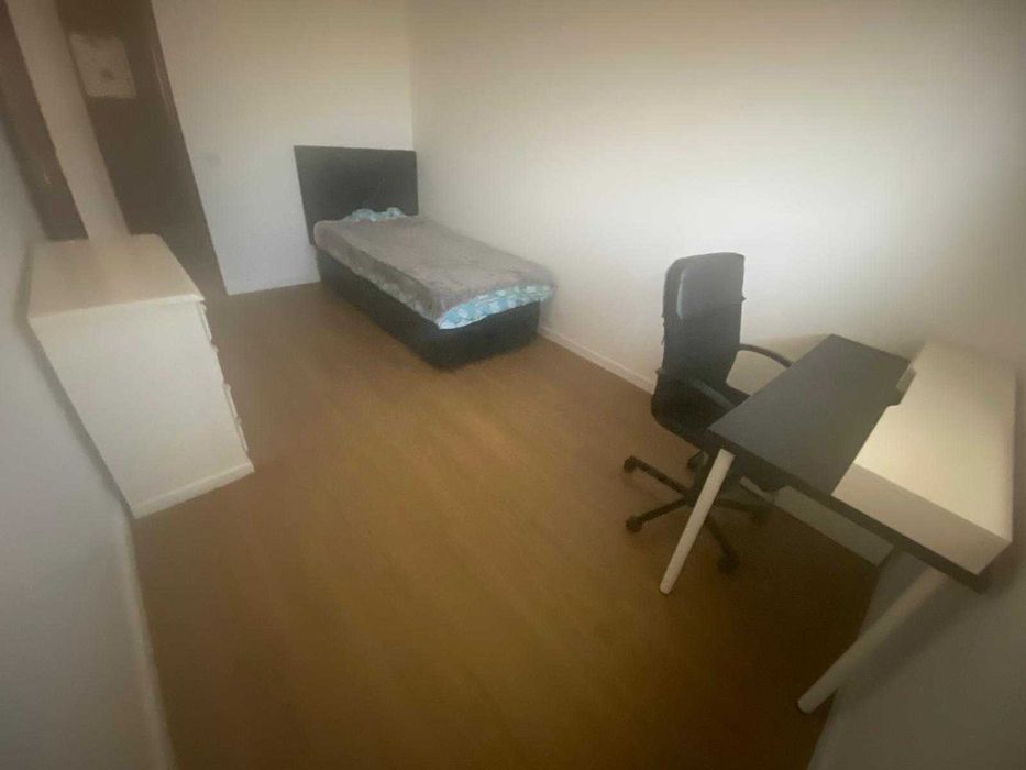 Alugo Quarto no Monte de Caparica