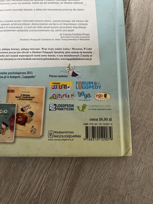Z muchą na luzie ćwiczymy buzię