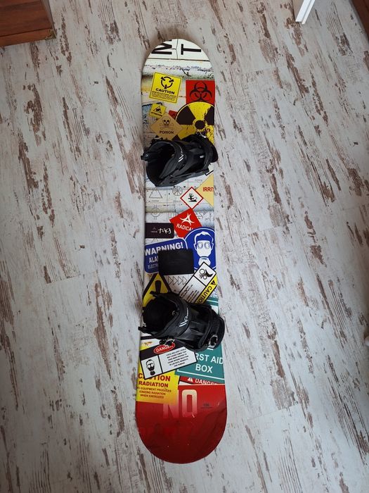 Deska snowboardowa Radical z wiązaniami