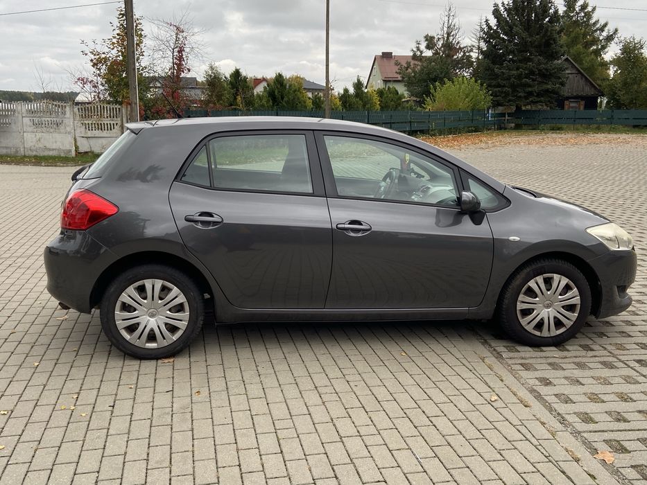 Toyota Auris 2008 r