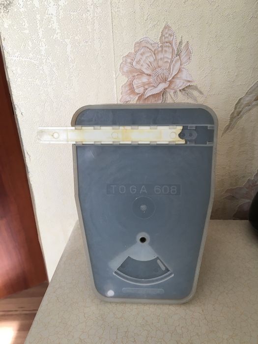 Дырокол канцелярский