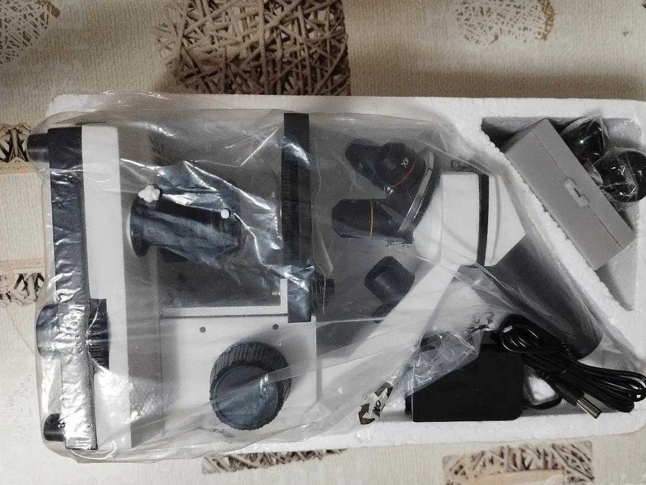 Celestron CM800 Microscope490126258755358721