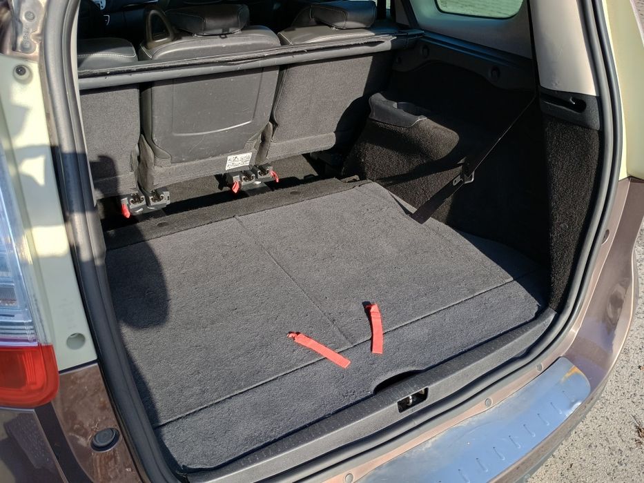 Renault Grand Scenic III 1.6 dCi 130 KM | 2 komplety kół | Hak | Uszkodzona głowica i wtryskiwacz
