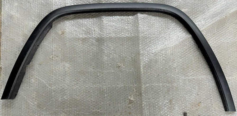 Jeep WK2 накладка передньої арки