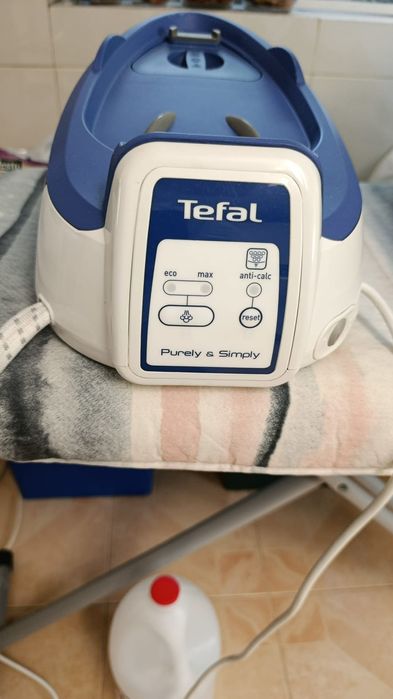Ferro a vapor Tefal