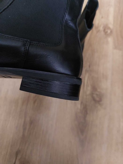 Skóra 35,Gino Rossi, czarne sztybety