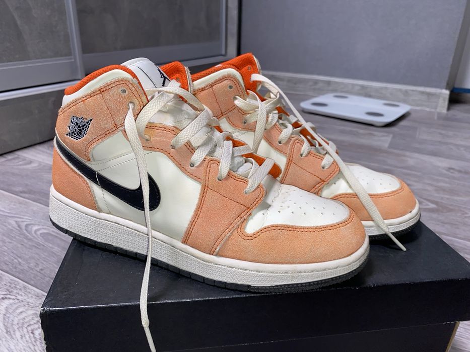 Nike  jordan 1 mid SE 25 см кросівки 40 розмір