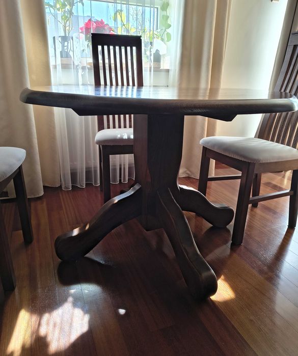 Stół dębowy z 4 krzesłami