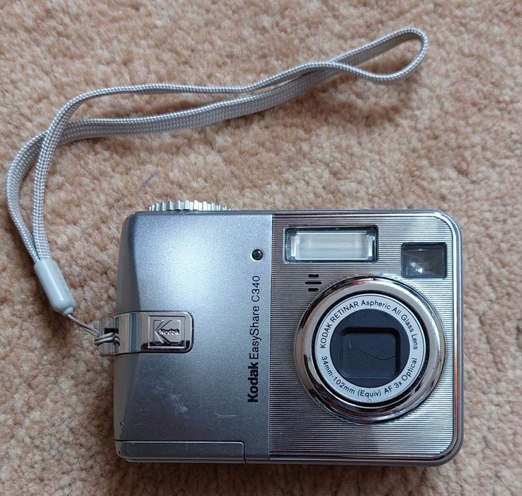 Продам цифровую камеру с зумом