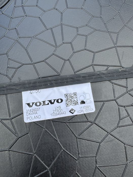 Килимки Volvo v60