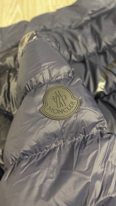 Moncler пуховик  Розмір XL