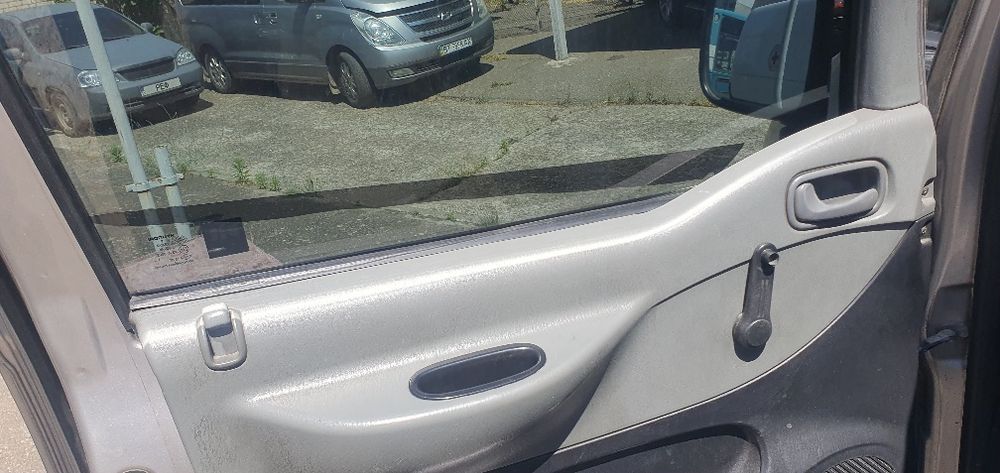 Хюндай н1 2004 2,5 CRDI