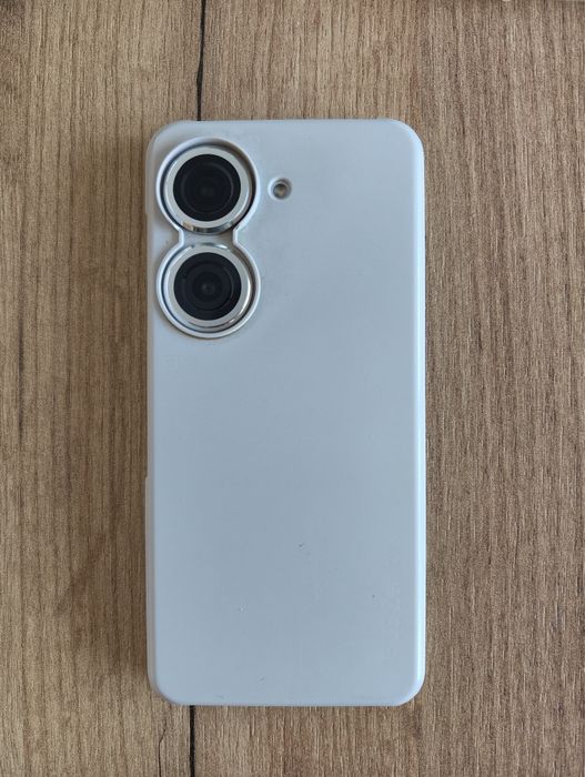 Asus ZenFone 9 8/128GB biały