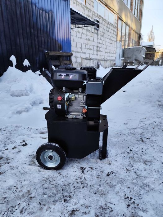 Щепоріз Бобер бензиновий 7кс АКЦІЯ! Бензиновий подрібнювач гілок 60 мм