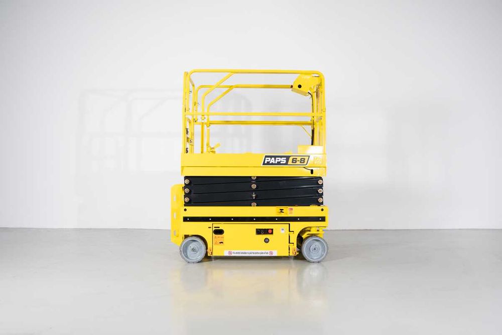 Plataforma elevatória elétrica tesoura 8 M DE TRAB. - NOVA