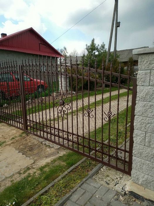 Bramy, ogrodzenie, balustrady, konstrukcje metalowe