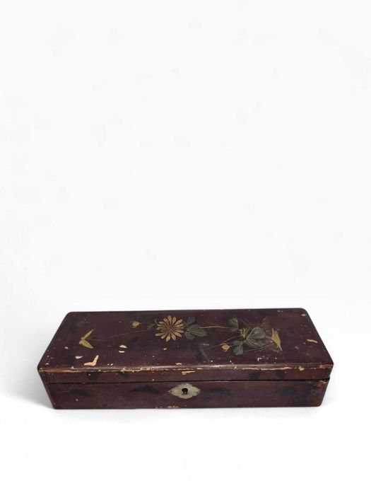 Caixa Japonesa Lacada Antiga – Floral Dourado – Com Fecho – 24,5 cm