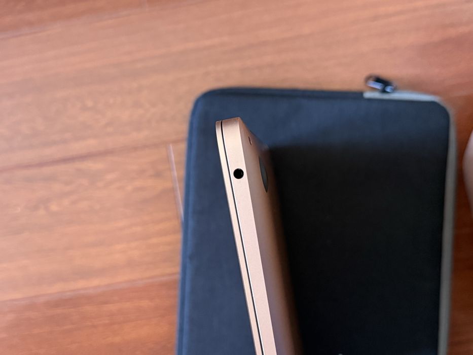 Macbook Air M1 256GB, RAM 8GB