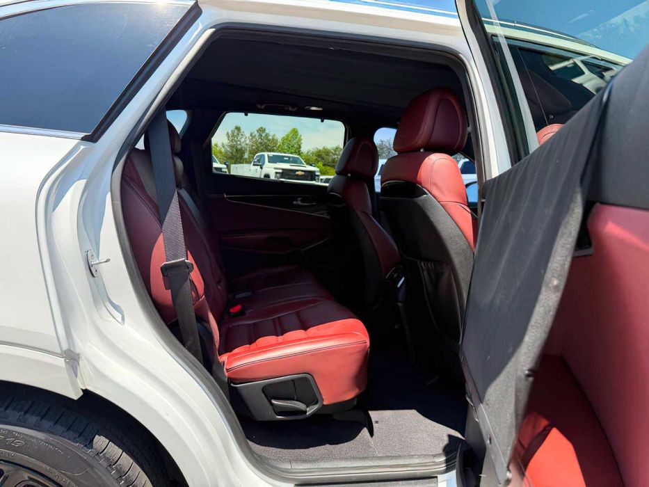 Kia Sorento SX Limited      2016