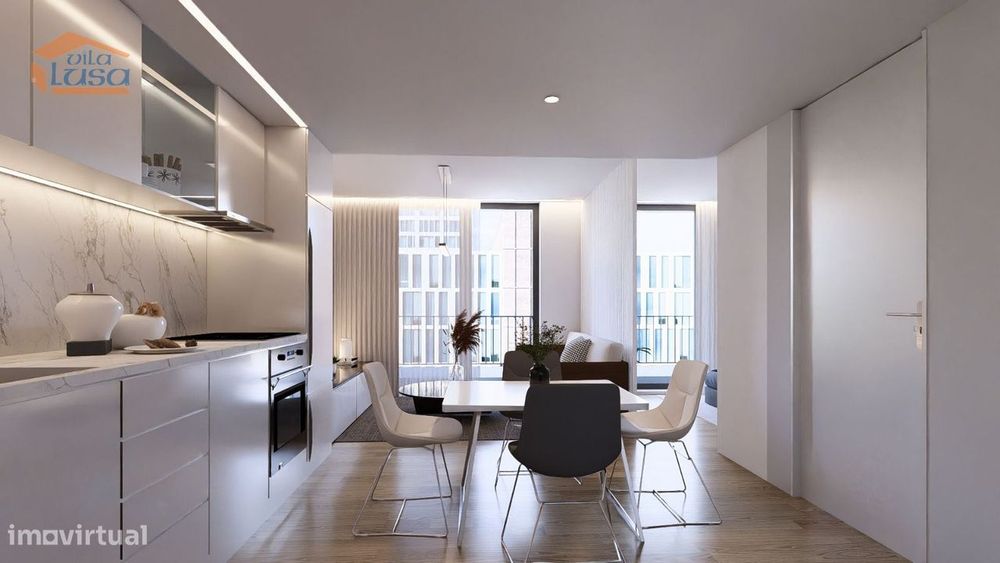 Armação de Pera T0 Novo com varanda e garagem