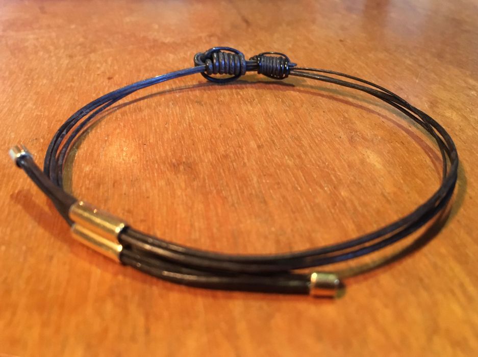 3 PULSEIRAS ANTIGAS - em materiais naturais