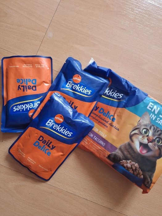 Cosma i Brekkies mokra karma dla kota